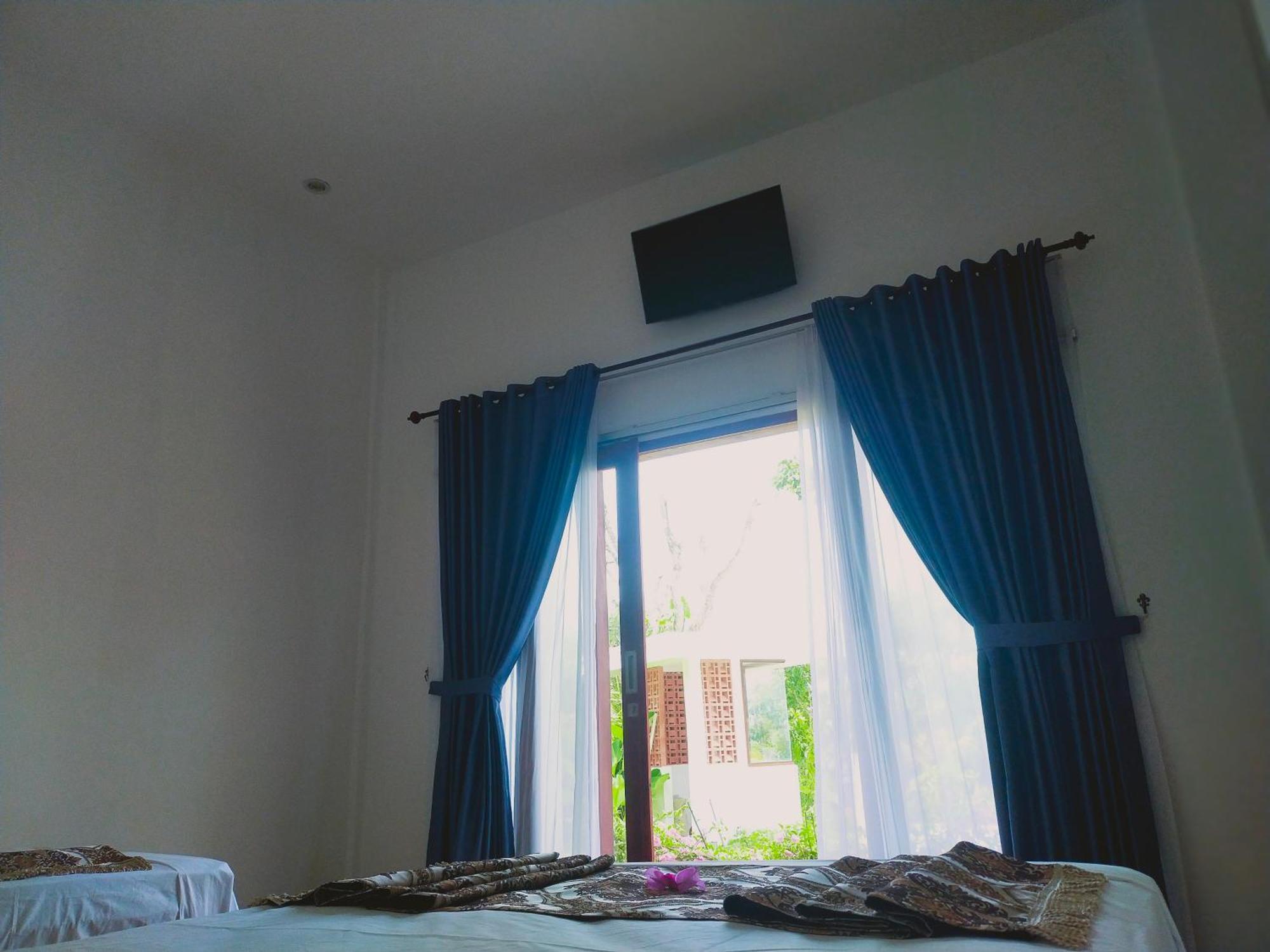 The Local Are Guling Villa Kuta  Room photo